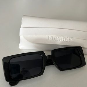 Floucia square black sunglasses